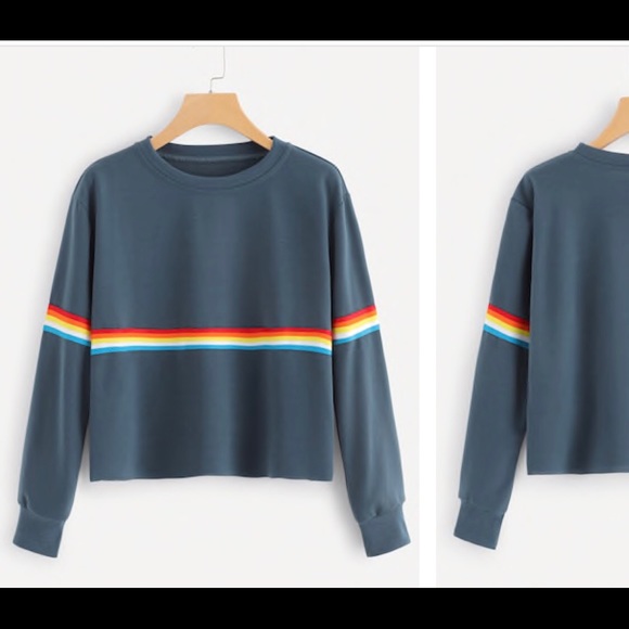 Tops - Med long sleeve t shirt💋💄